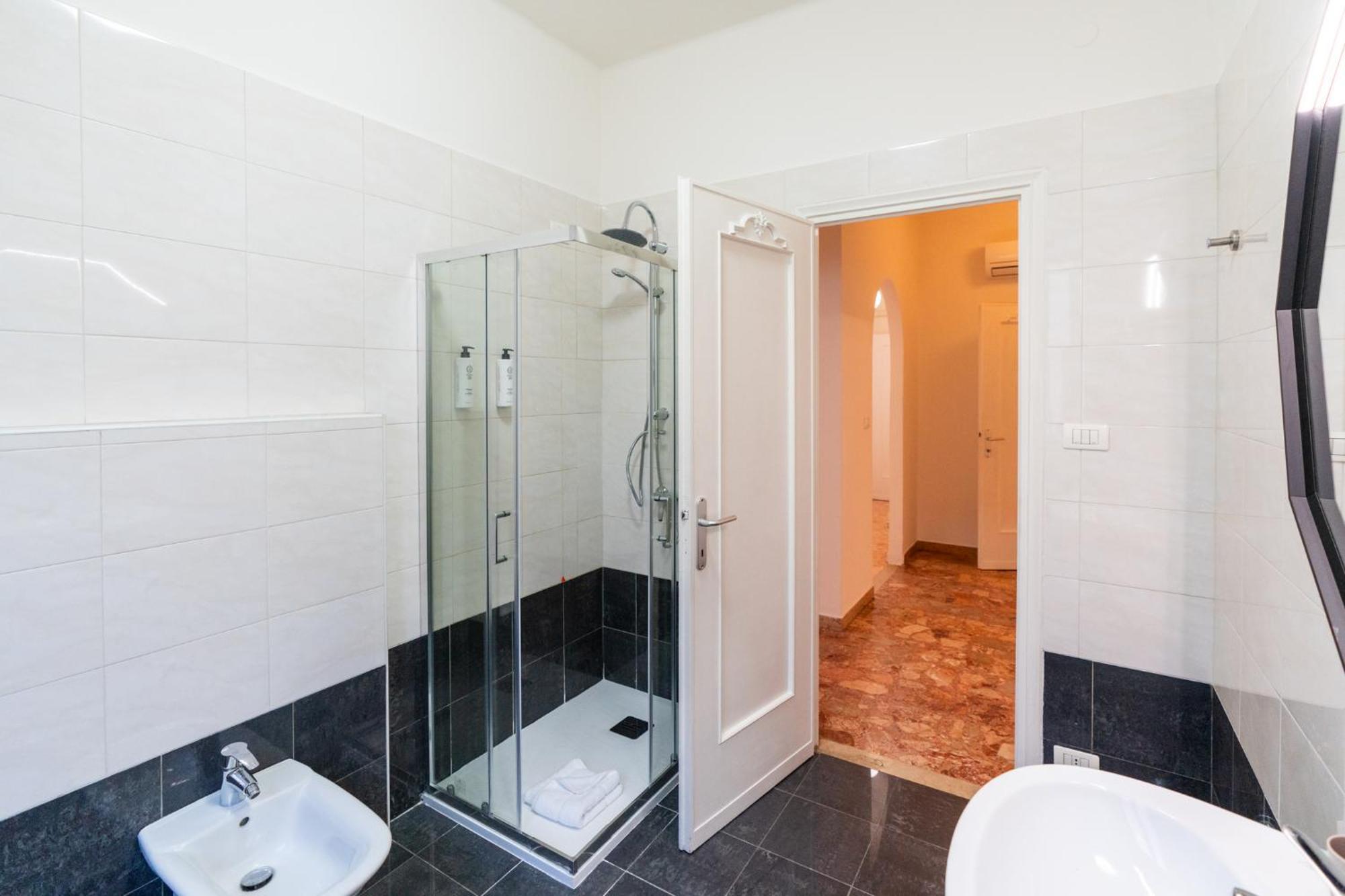 Domus Verona - Elegante Residenza Con Affaccio Su Porta Leoni Room photo